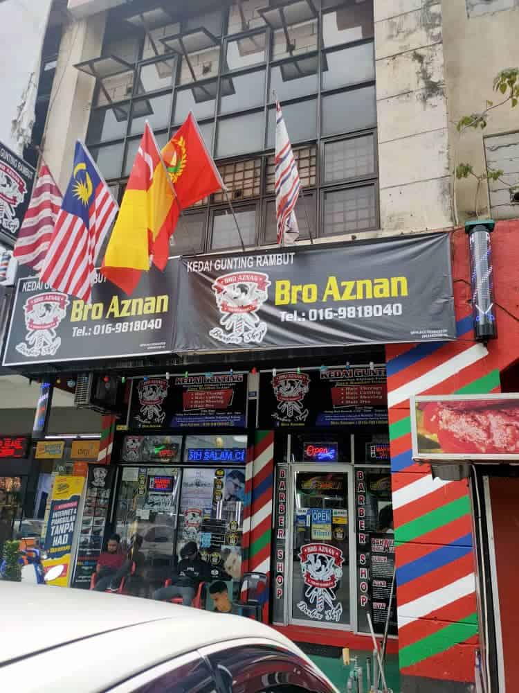 BRO AZNAN barber shop (bdr tek 43500) berkemaheran dgn dandanan rambut Kedai Gunting Rambut Semenyih