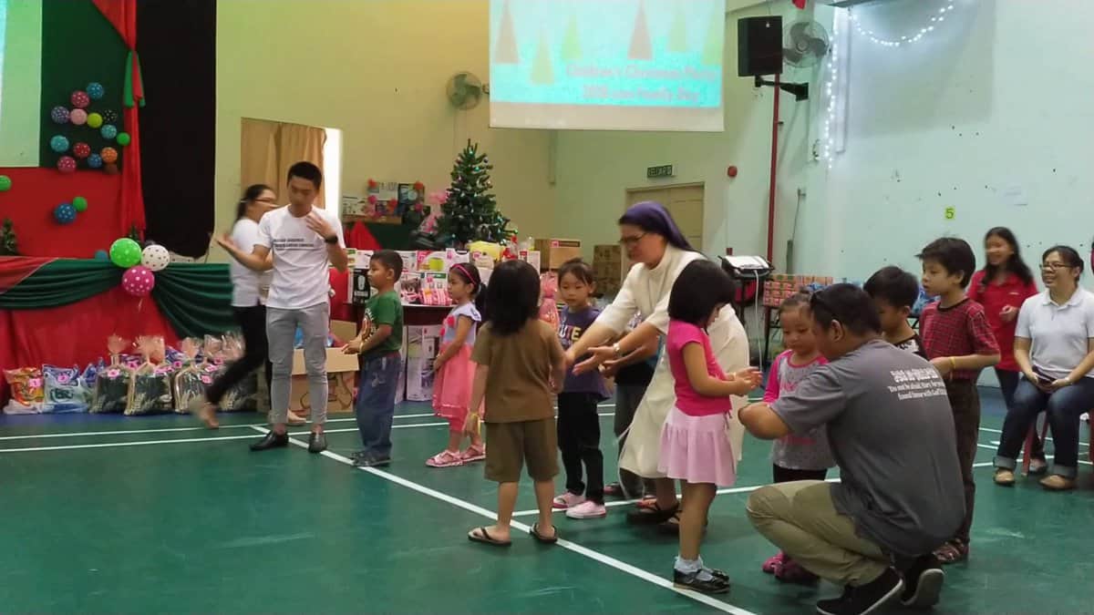 Church Of The Blessed Sacrament Badminton Hall Kedai Badminton Labuan