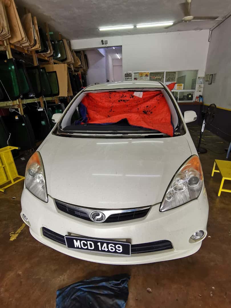 DR CERMIN NEGERI SEMBILAN, SENAWANG - 车镜e生 Windscreen Replacement | Windscreen Repair Kedai Cermin Kereta Negeri Sembilan
