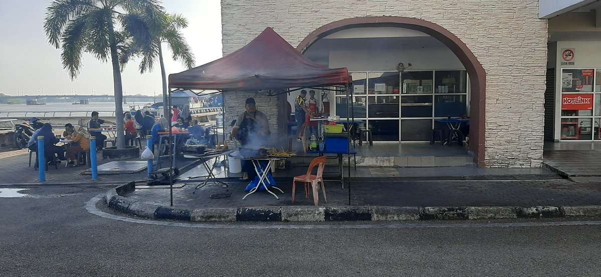 Ezan Sate, Hentian Bas/Teksi Bandar DiRaja Muar Kedai Makan Di Muar