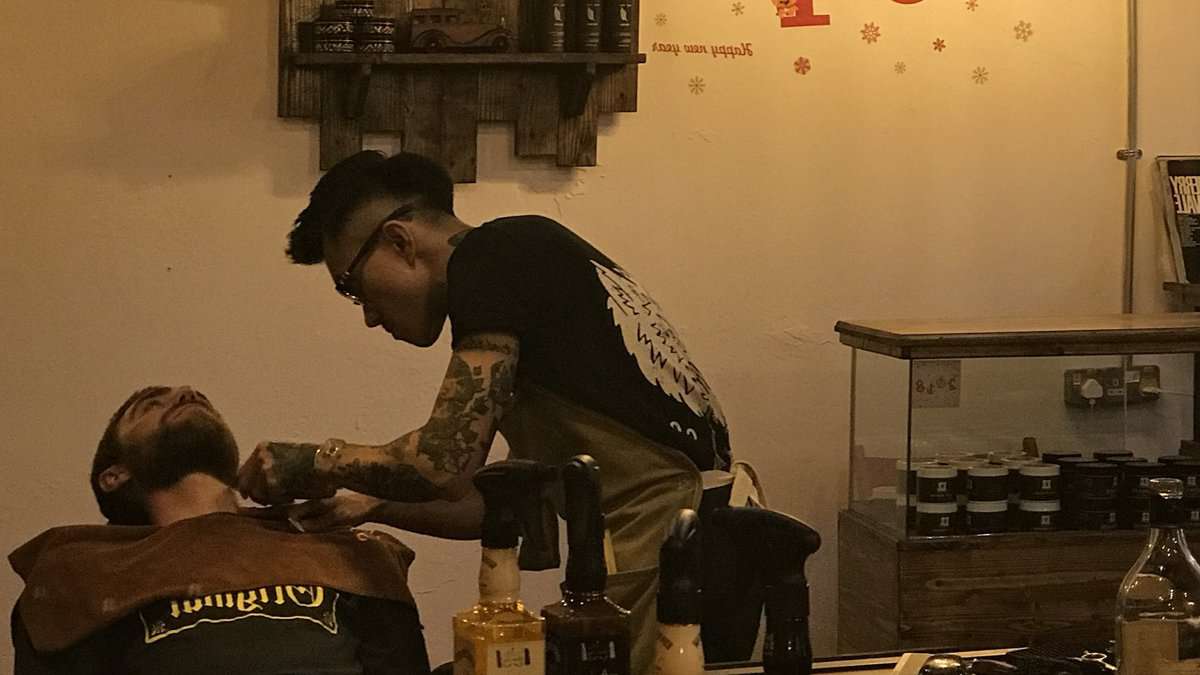 Ipoh 90s Classic Barber Shop Kedai Gunting Rambut Perak