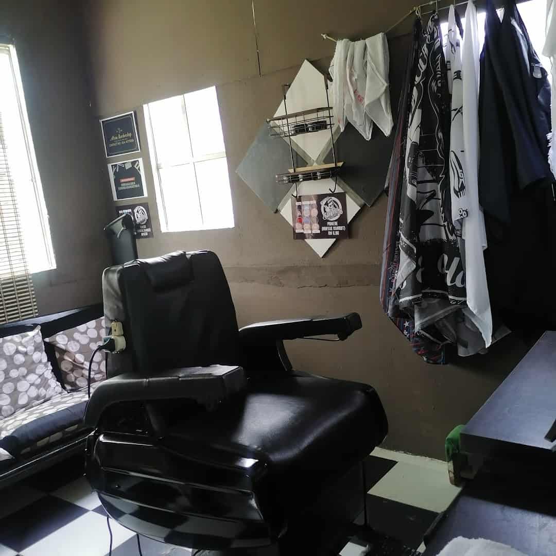 Kedai Gunting Rambut Ahim (Kampung No 3) Kedai Gunting Rambut Sarawak