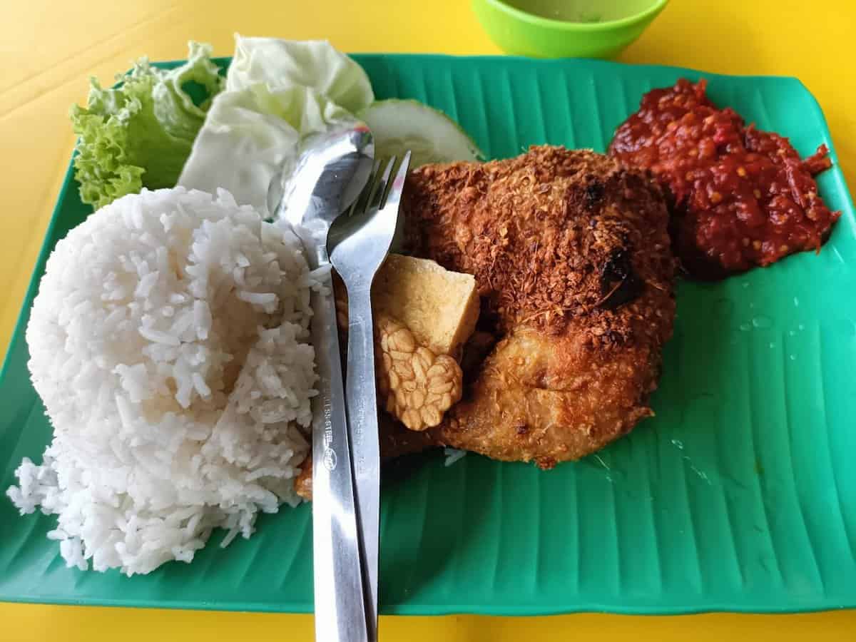 Restoran Ayam Penyet Cik Weni 24 Jam Kedai Makan Di Johor Bahru