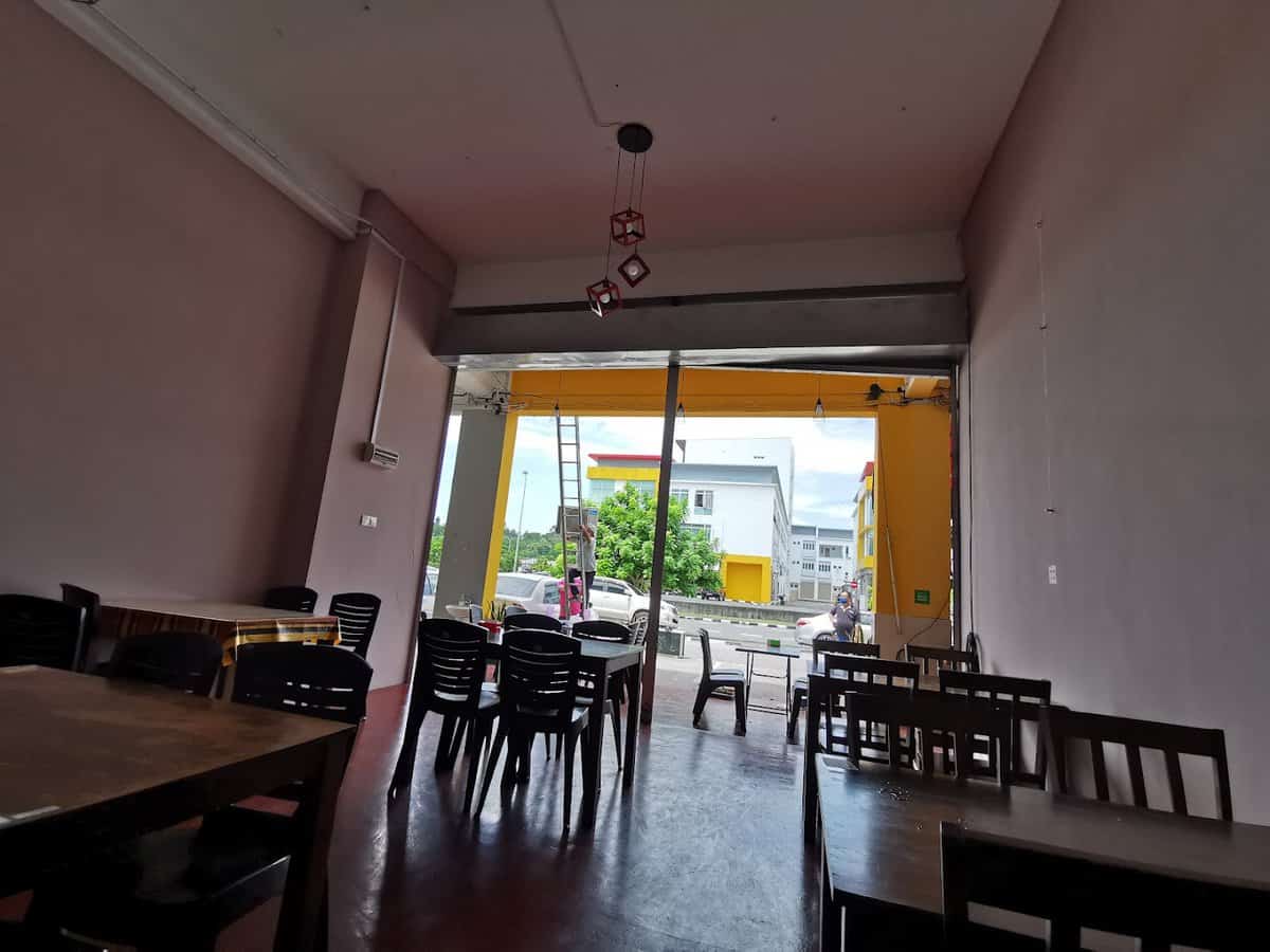 Restoran D'RPR Ria Jom Lepak & Makan Kedai Makan Bintulu