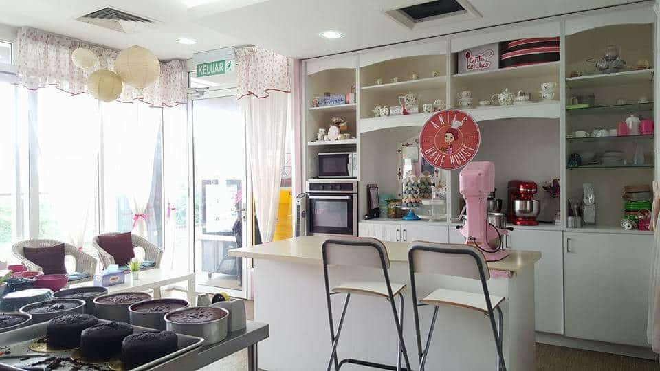Anies Bake House Kedai Kek Cyberjaya