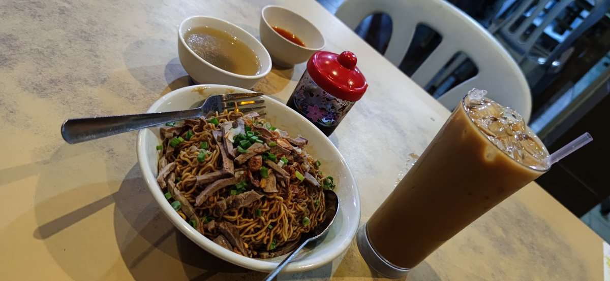 Awang Mahyan Kedai Makan Miri