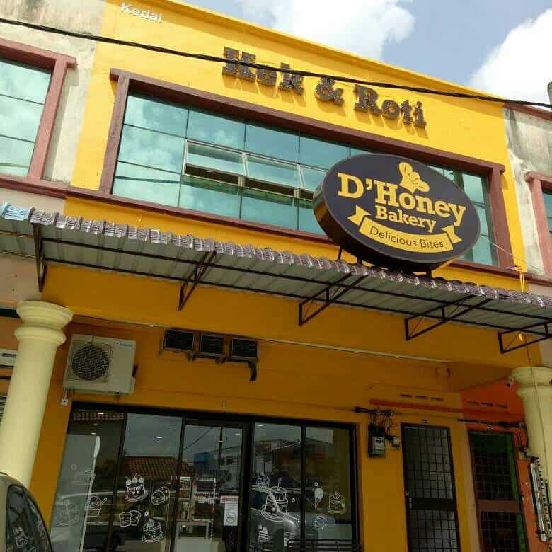 Birthday Cake, Donut, Dessert & Pastry by D'Honey Bakery @ Parit Raja, Batu Pahat Kedai Kek Parit Raja