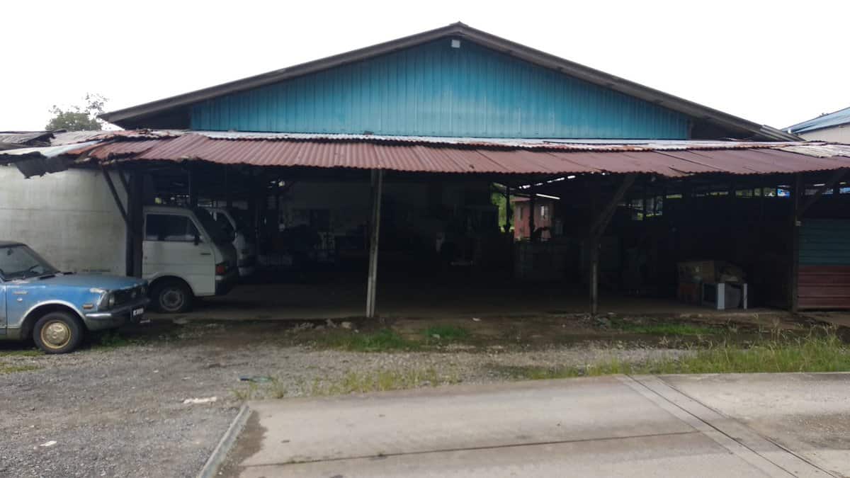 Dinkargo Kedai Besi Buruk Di Sarawak