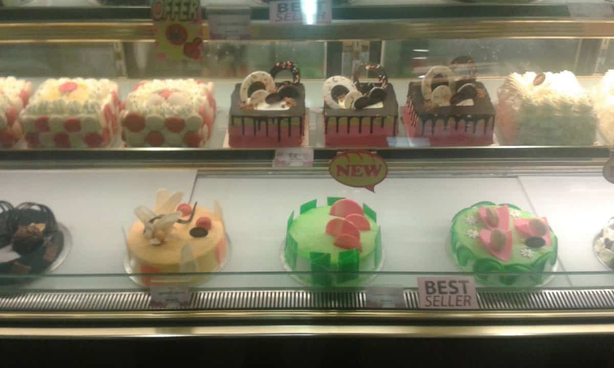 Ibu Lina Bakery Kedai Kek Rawang