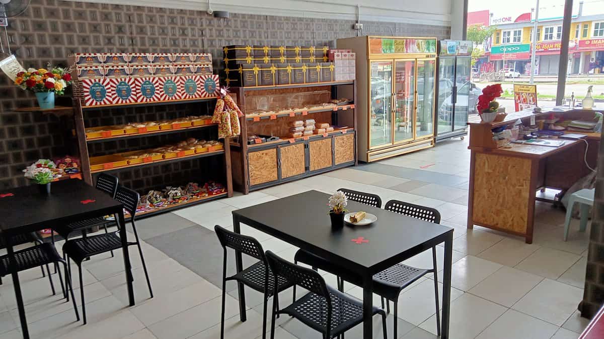 Izmeerita Cake & Cafe Kedai Kek Pokok Sena