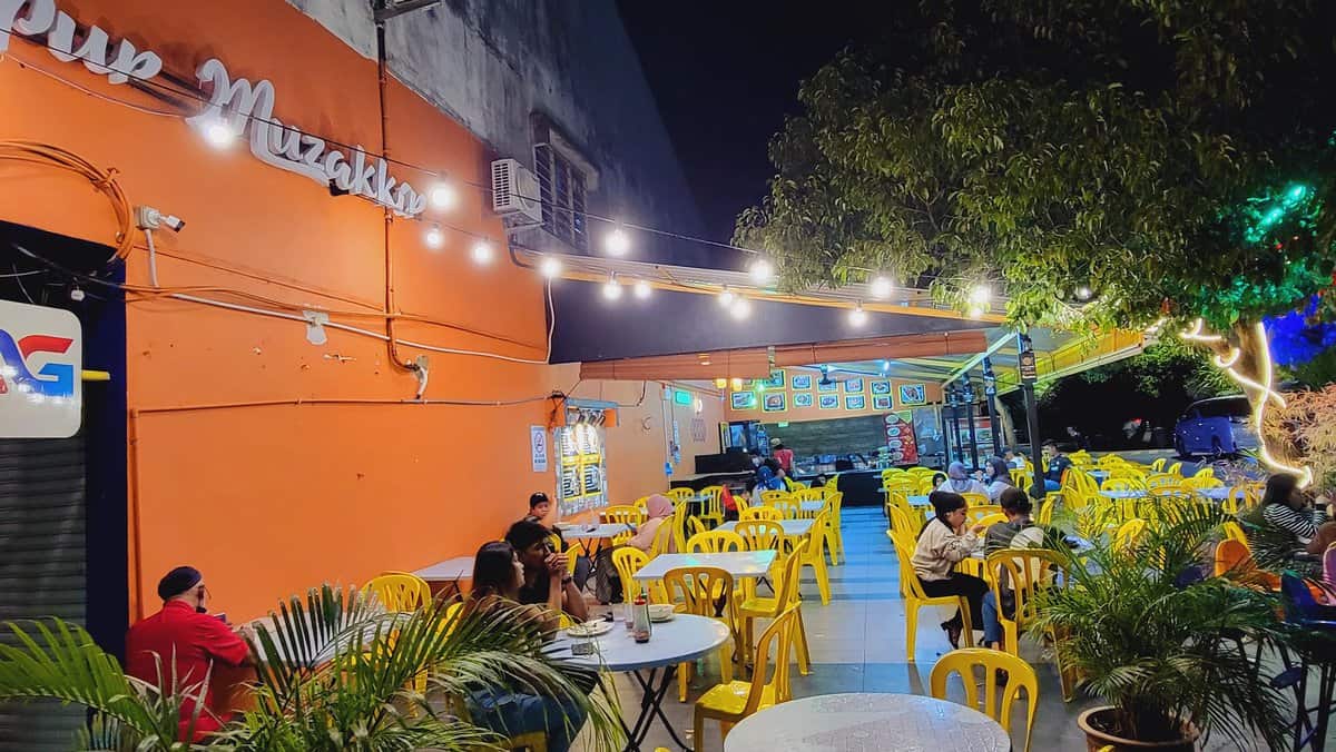 KEDAI TOMYAM DAPUR MUZAKKIR Kedai Makan Di Melaka