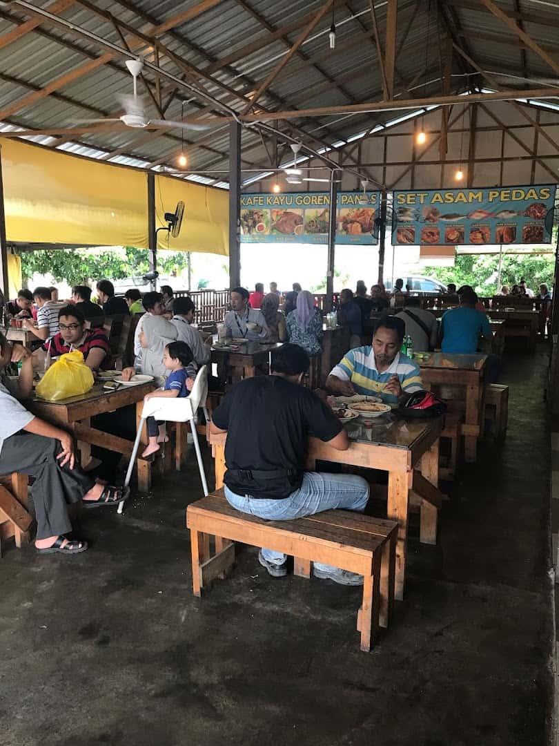 Kafe Kayu Dengkil Kedai Makan Dengkil