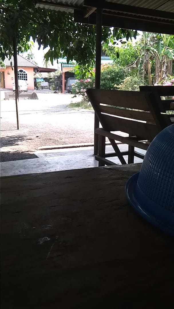 Kedai Makan Kak Nah & Cik Mat Kedai Makan Padang Serai