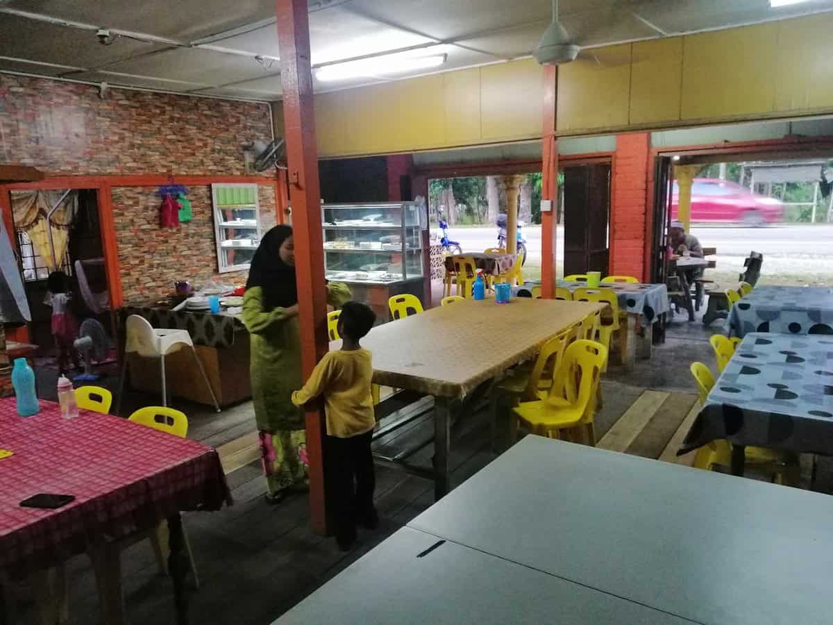 Kedai warisan kak yah marang Kedai Makan Marang