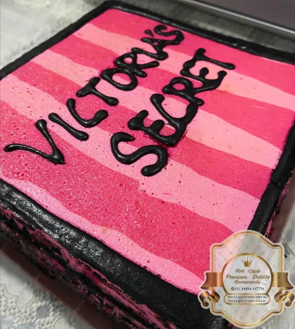 Kek Lapis Premium DahLily Kedai Kek Sarawak