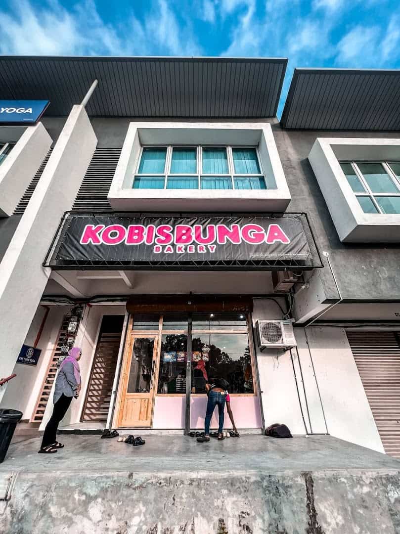 Kobis Bunga Bakery Kedai Kek Parit Buntar