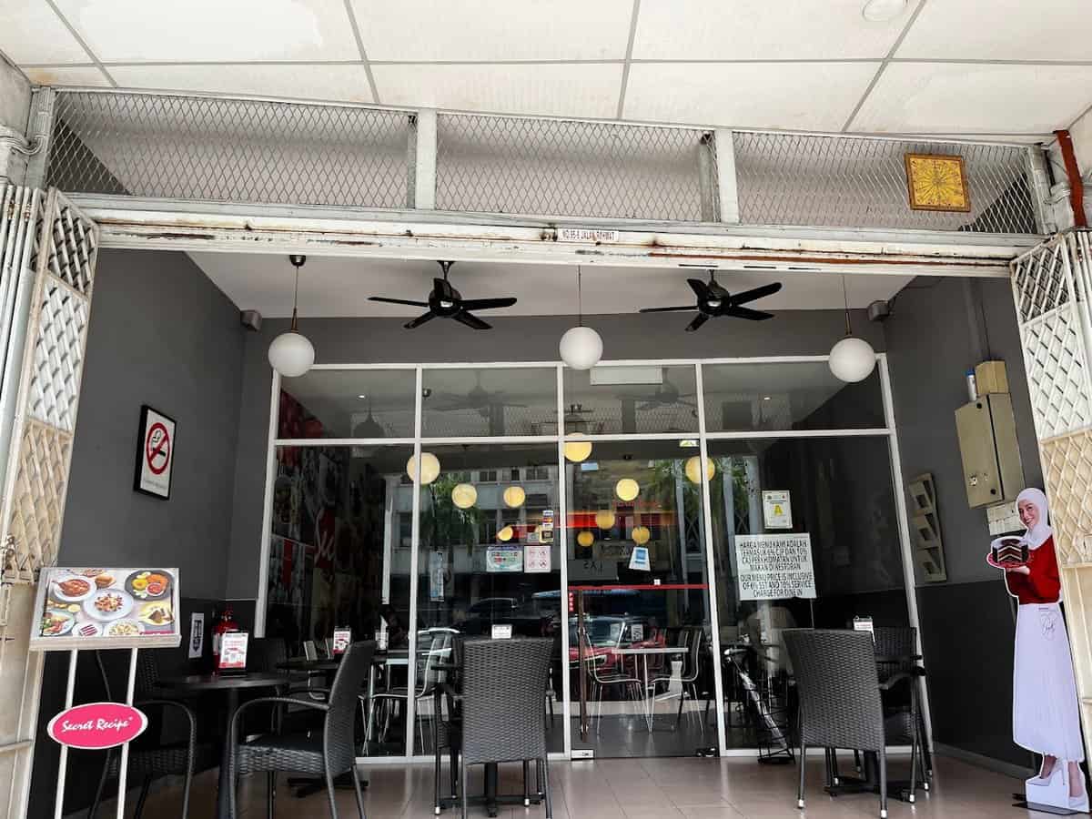 La Luna Cakes & Breads Kedai Kek Batu Pahat