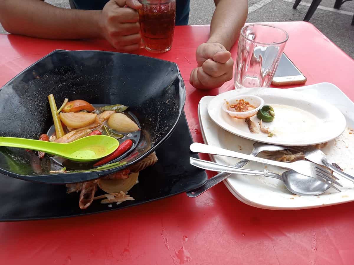 M A K A N (Thai Kitchen) Kedai Makan Yong Peng