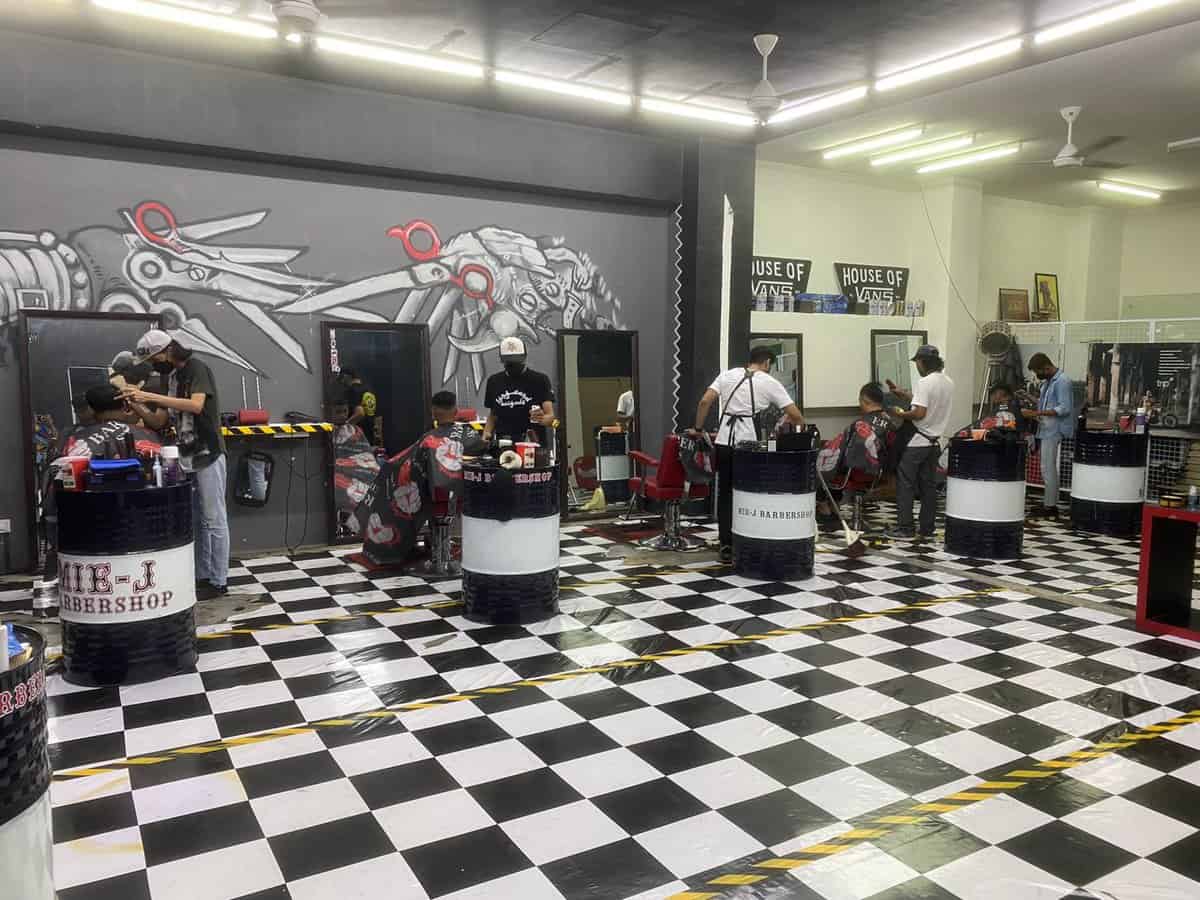 MIE J barbershop Kedai Gunting Rambut Putrajaya