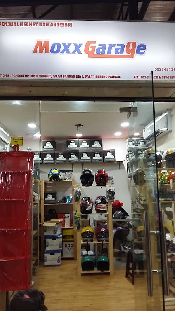 MOXX GARAGE Kedai Helmet Johor