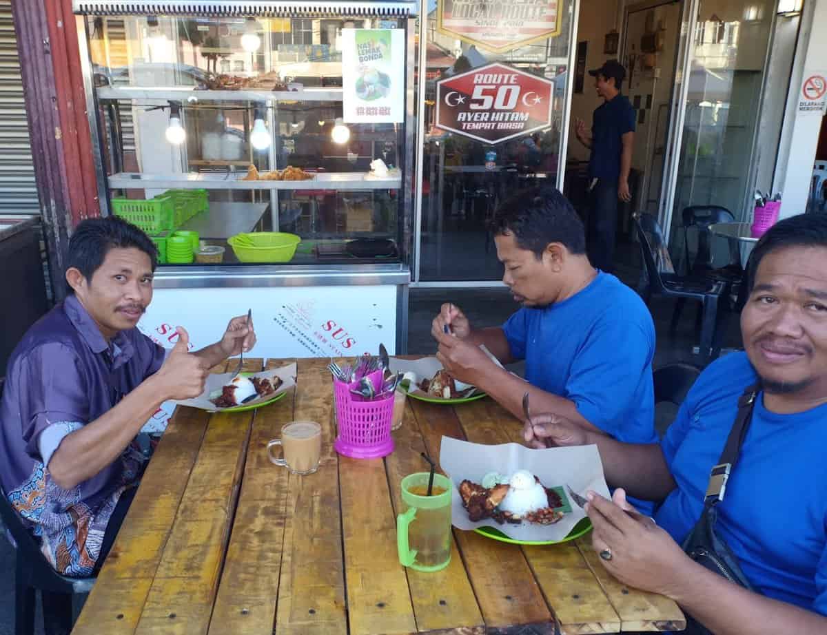 NASI LEMAK BONDA, Ayer Hitam Kedai Makan Ayer Hitam