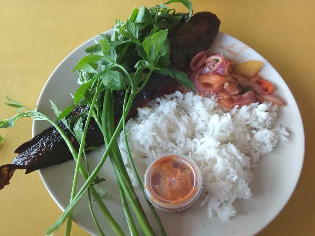 Nasi Campur Ala Kampung Kedai Makan Padang Serai
