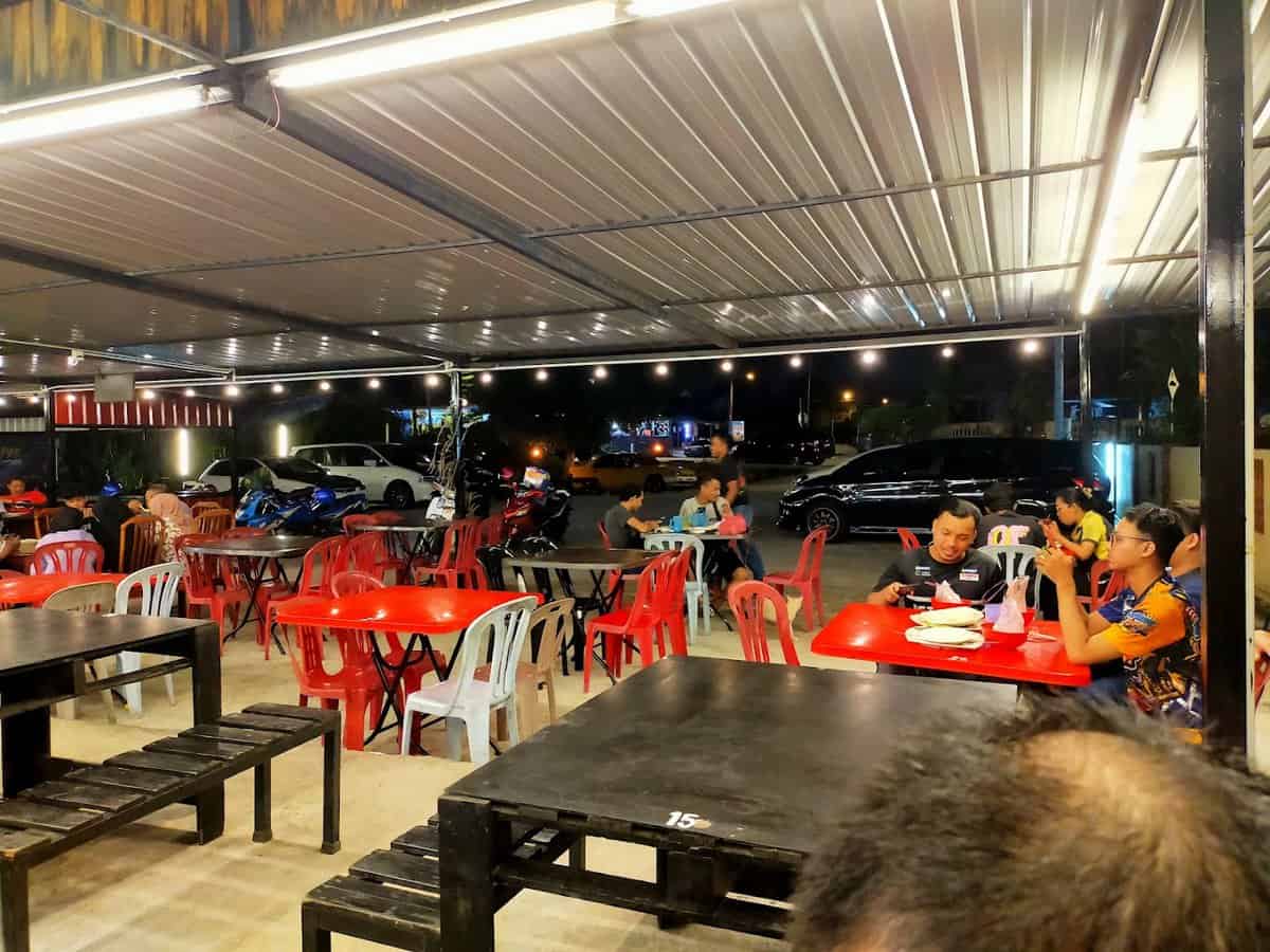 Nia's Kitchen Restoran Kedai Makan Puchong