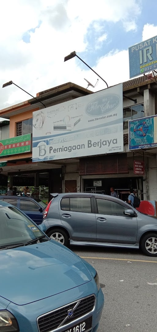 PERNIAGAAN BERJAYA Kedai Perabot Subang Jaya