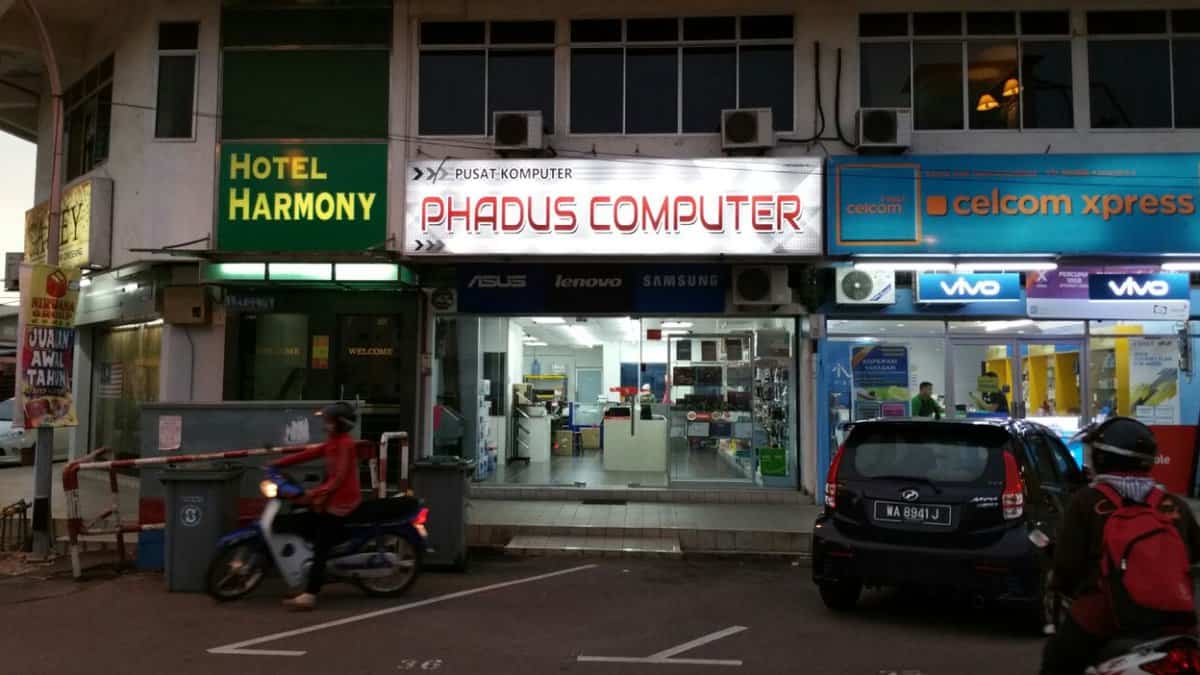 Phadus Computer Kedai Komputer Segamat