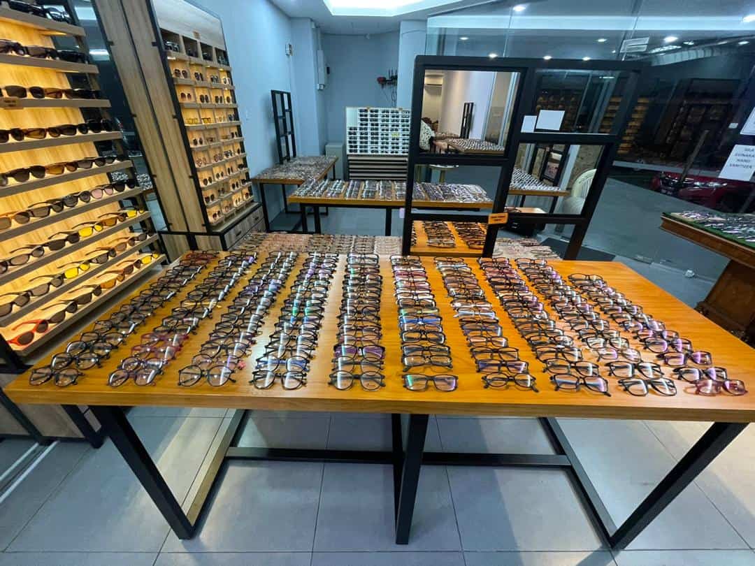 Qaswa optometrist (spek cafe) Kedai Cermin Mata Bangi