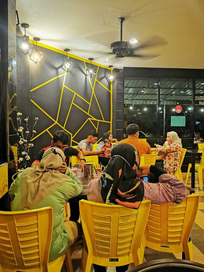 RESTORAN HARISH BISTRO Kedai Makan Jerantut