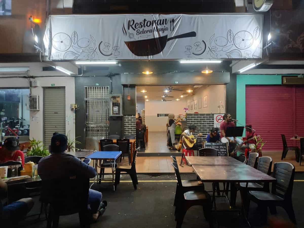 RESTORAN SELERA MANJA Kedai Makan Batu Gajah
