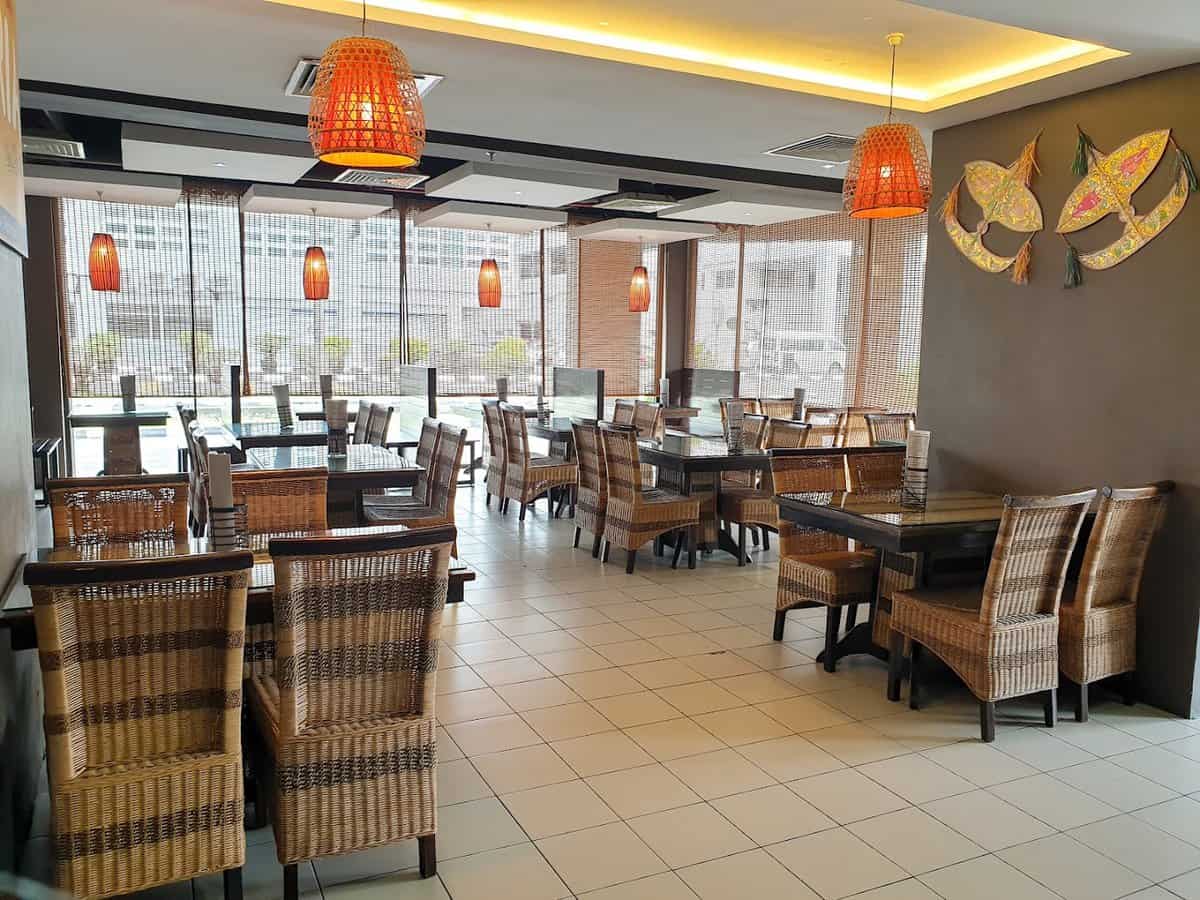 Restoran Ayam Penyet Ria Kedai Makan Miri