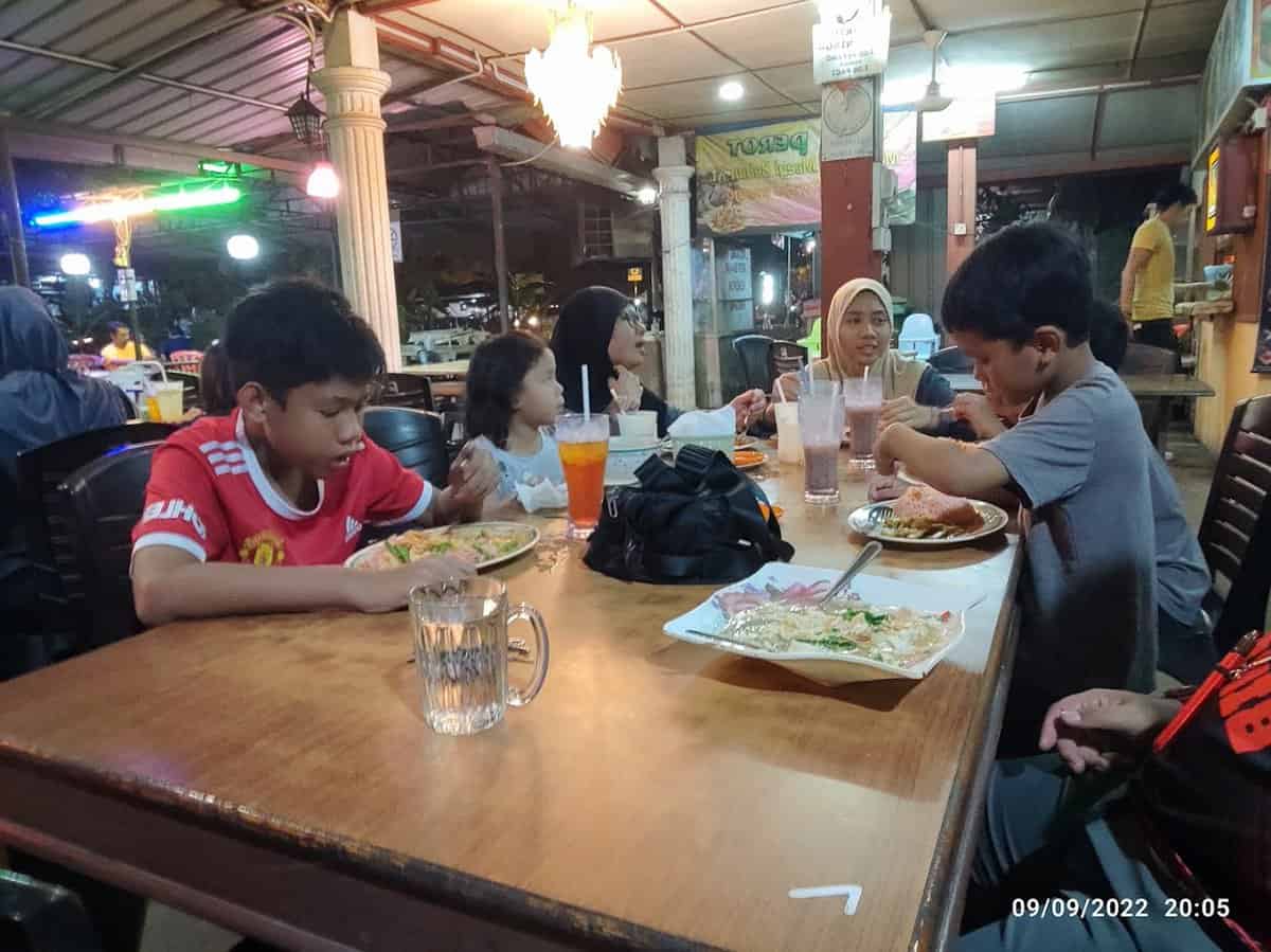 Restoran Sri Pulau Kedai Makan Dengkil