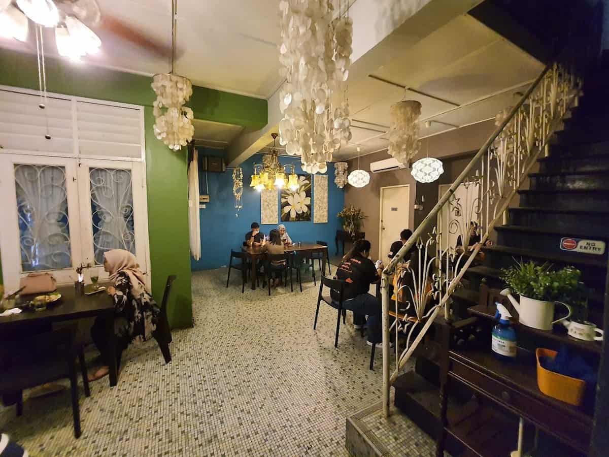 Rumah Hijau Cafe Kedai Makan Kuching