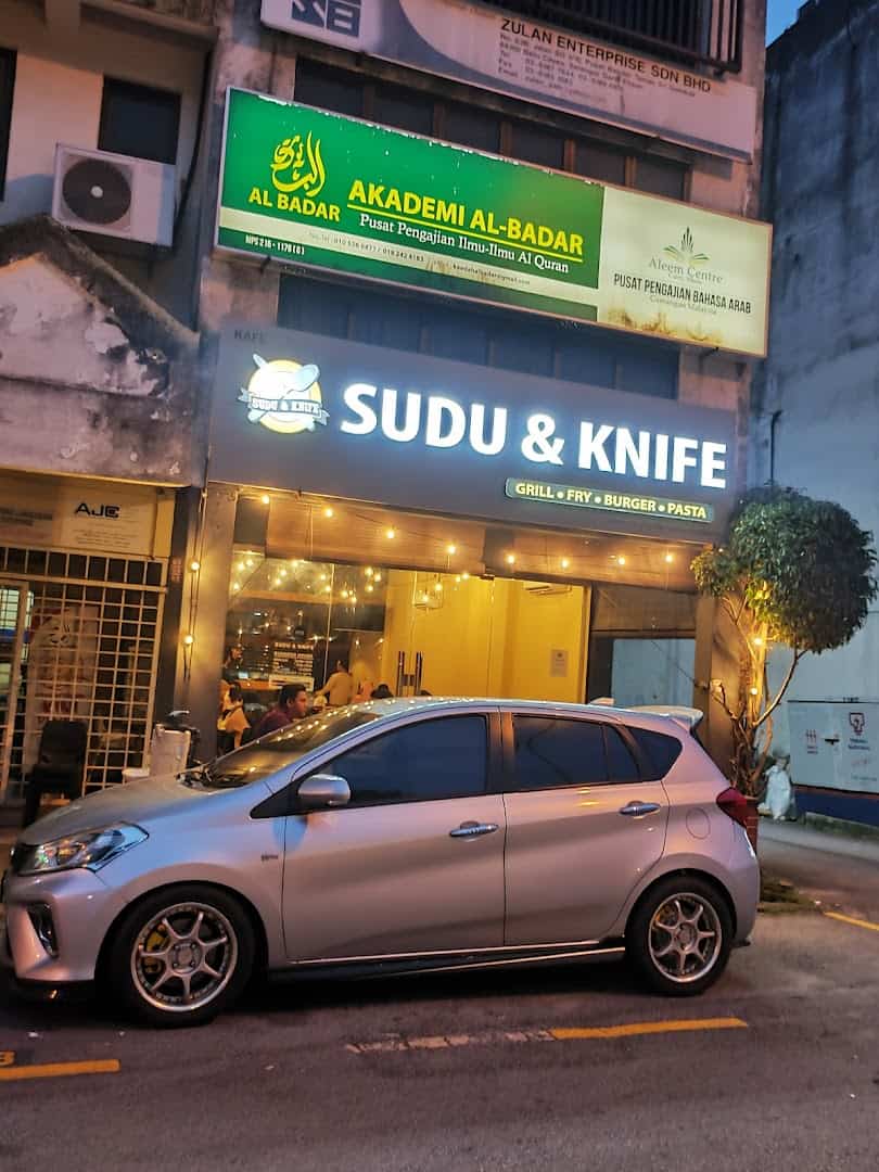 Sudu & Knife Kedai Makan Gombak