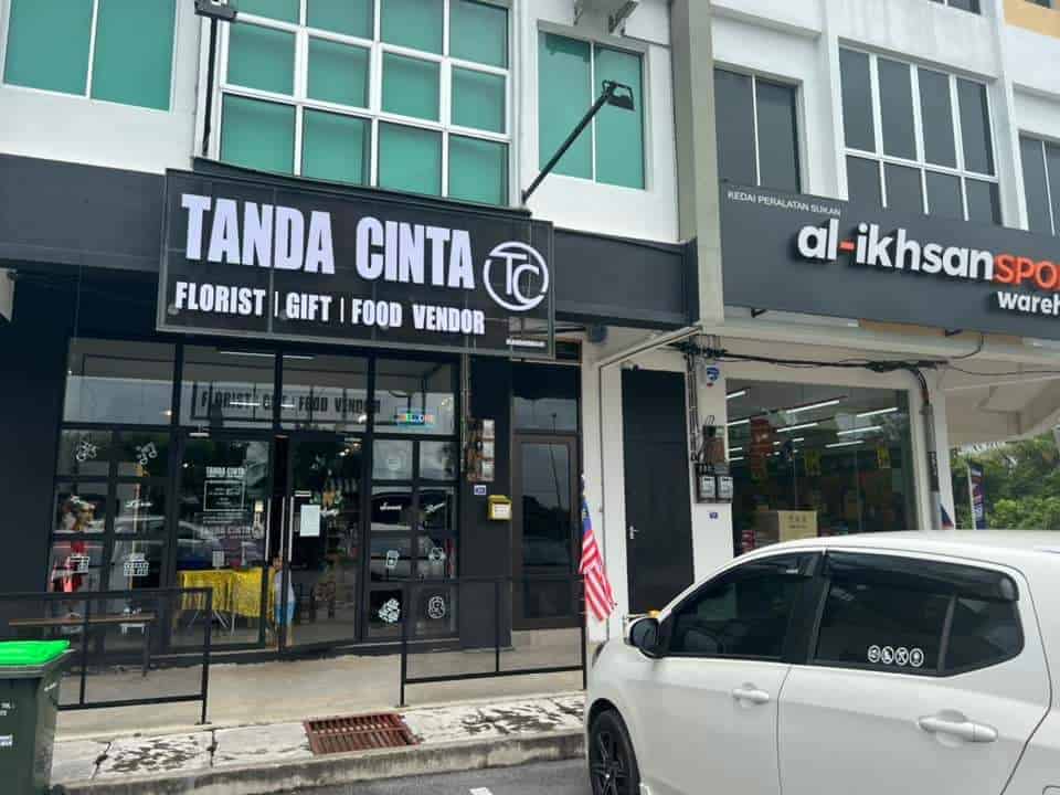 TANDA CINTA Florist Cafe Kedai Bunga Perlis
