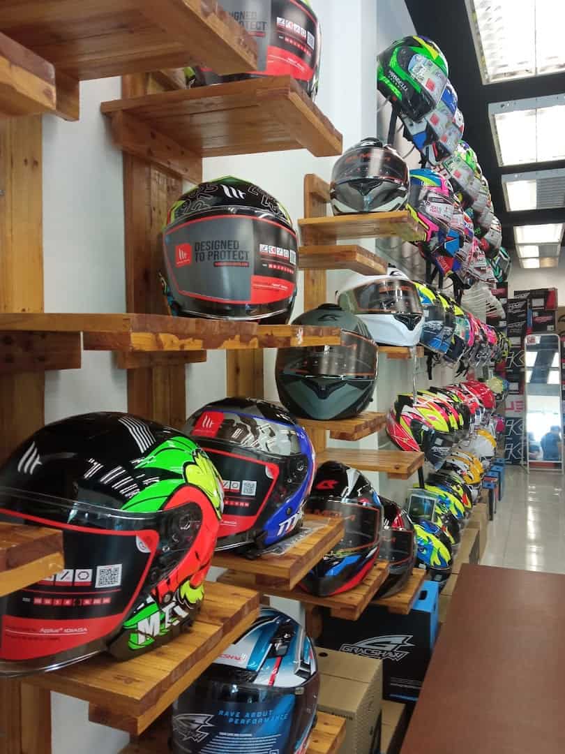 Tokan Helmet - Bandar Baru Uda Kedai Helmet Johor