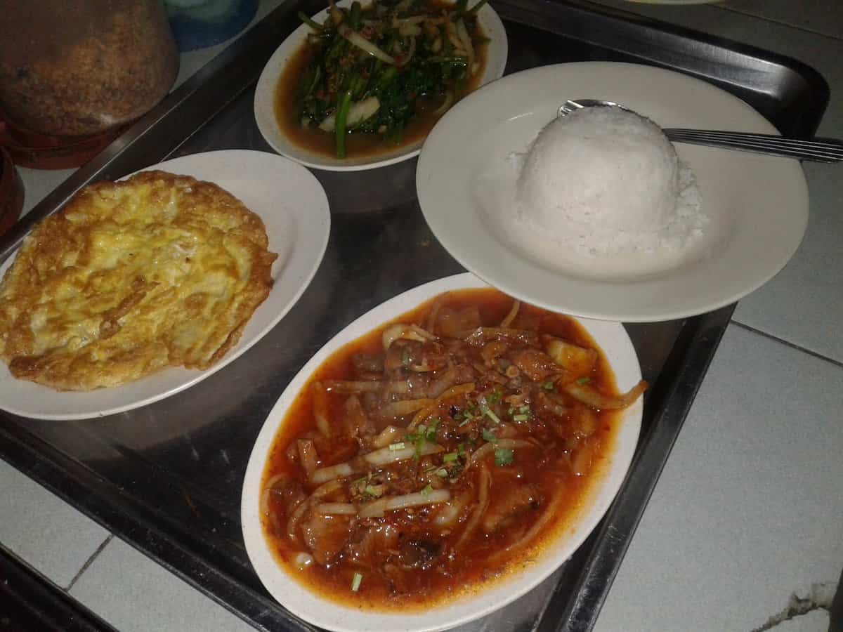 Tun Cafe Kedai Makan Yong Peng