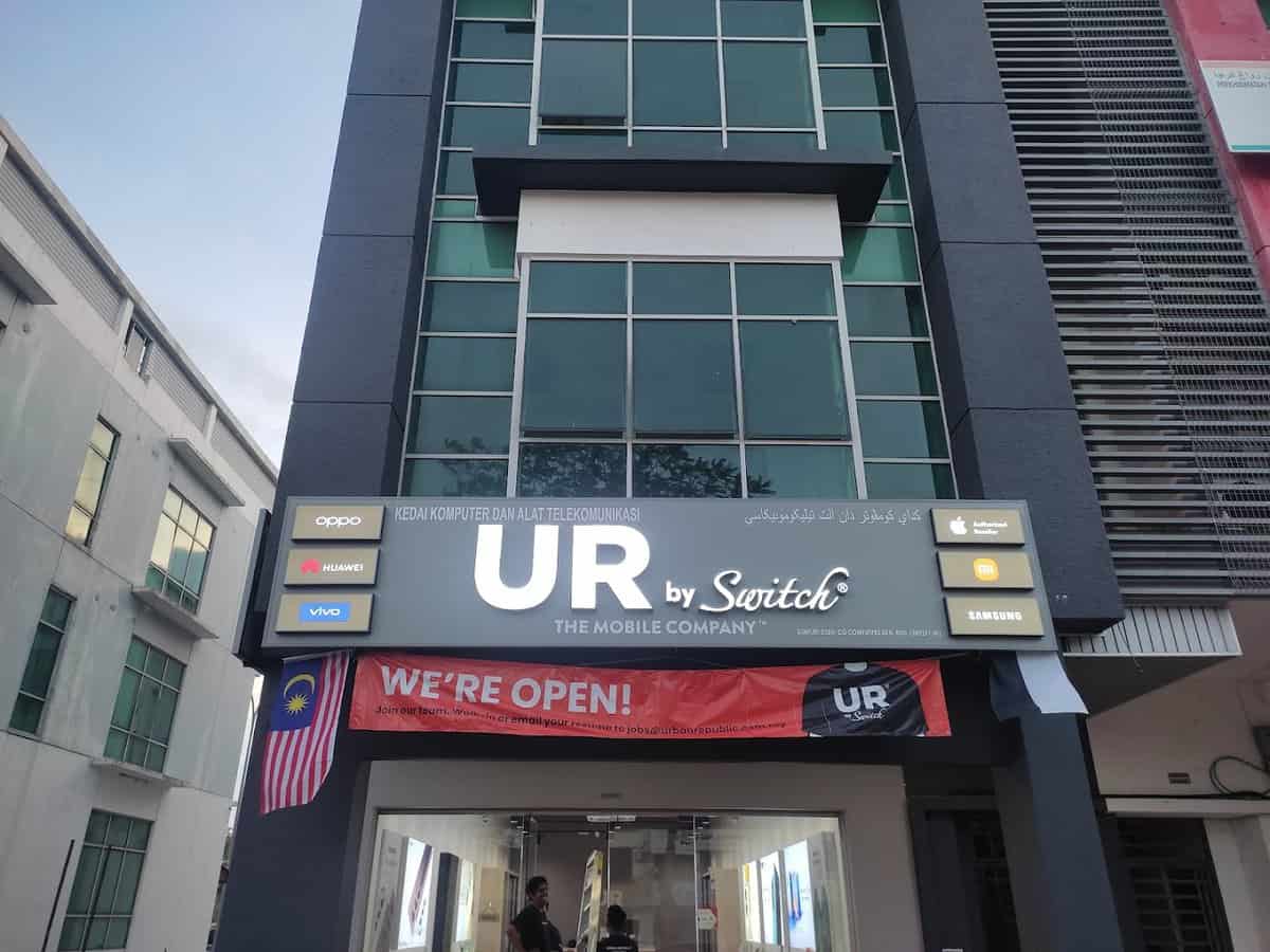 UR by Switch @ Kuantan Kedai Iphone Pahang