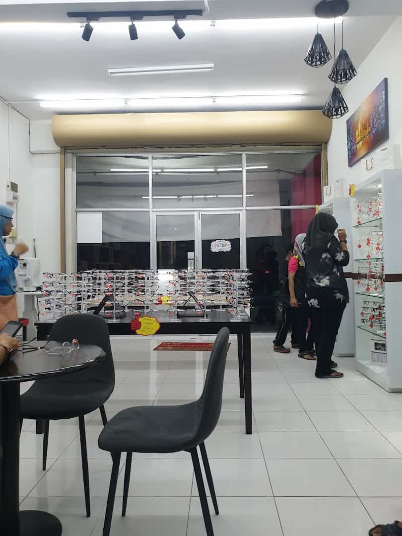 Unggul Optik 2 Kedai Cermin Mata Perlis