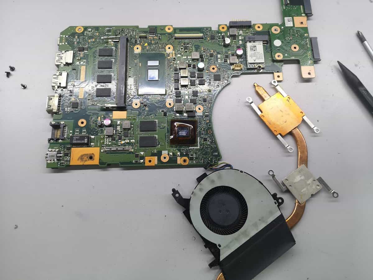 Ustaz PC - Laptop Service Kedai Komputer Batu Caves