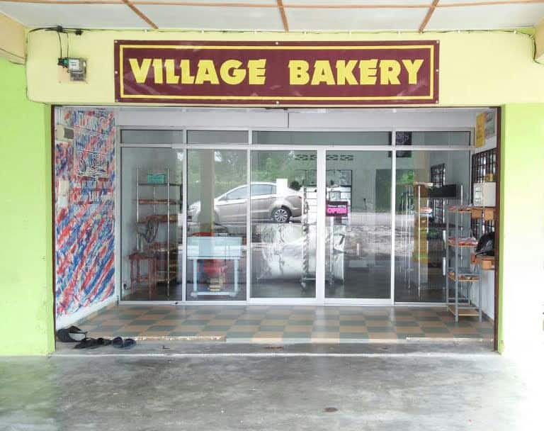 VILLAGE BAKERY Kedai Kek Segamat