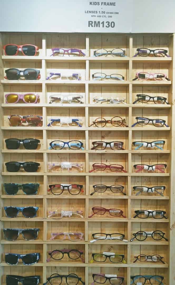 Zahaya niaga Kedai Cermin Mata Kuala Lumpur